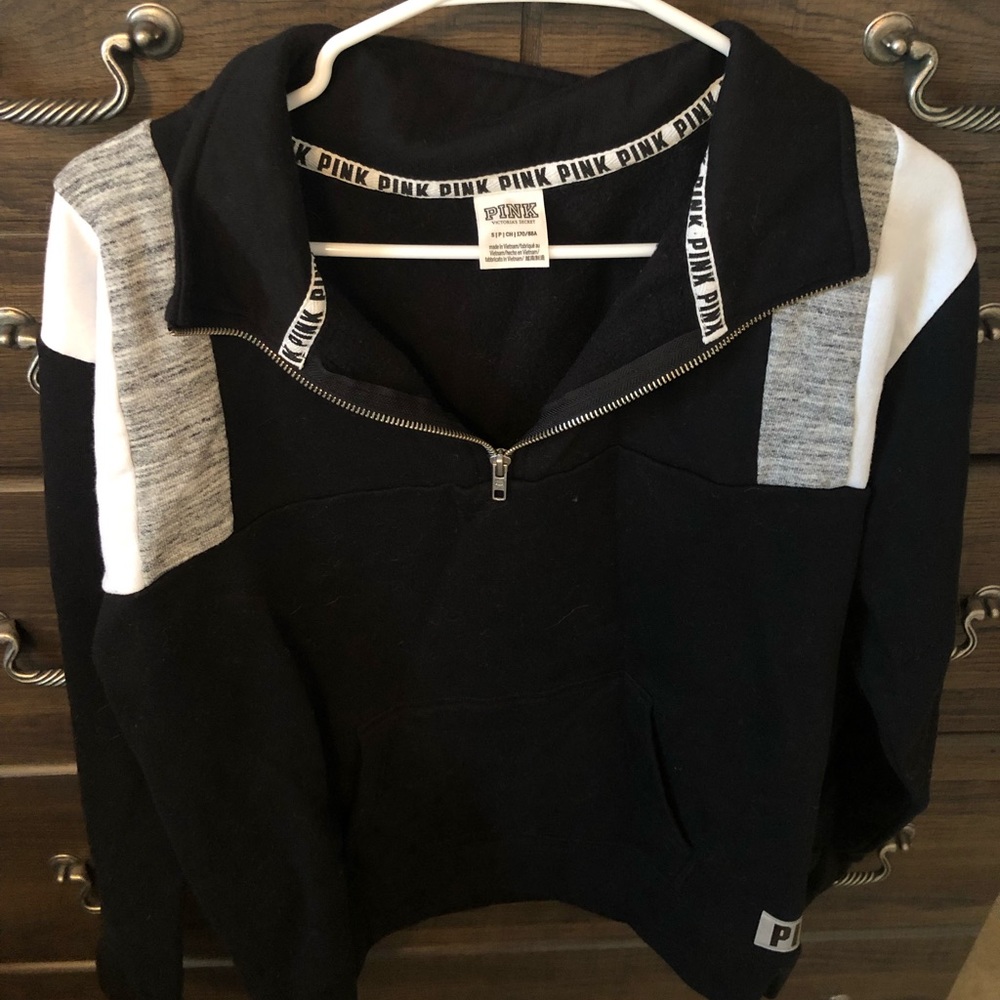 Small pink pullover